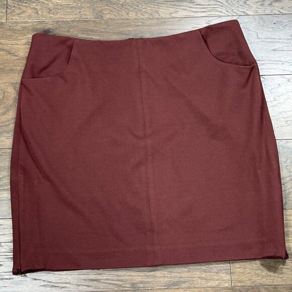 CABI Boss Pencil Skirt Currant (Maroon) Size 2 #3582 EUC - Picture 2 of 7